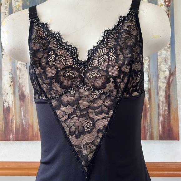Black Lace Trim Bodysuit - Picture 2 of 8